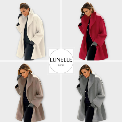 Astrid™ | Lyxig Vindavvisande Jacka med Elegant Siluet